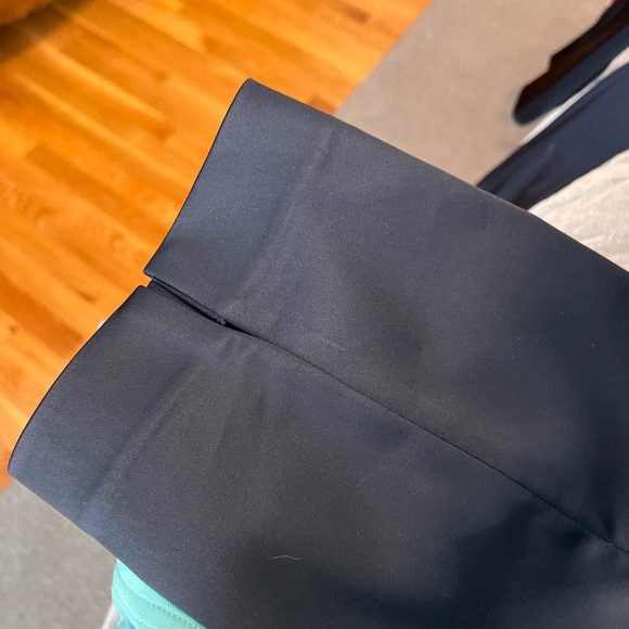 Beautiful Cach’e Navy Suit with matching pencil suit w/gold necklace. - Picture 11 of 15